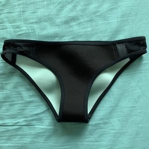 Hurley neoprene bottom